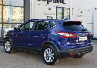 Подержанный автомобиль Nissan Qashqai 2018 года (7 фото)