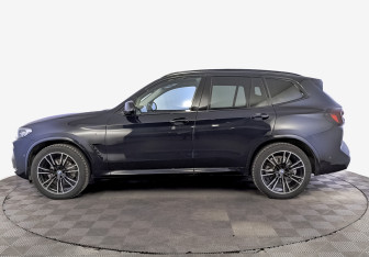 Подержанный автомобиль BMW X3 2023 года (8 фото)