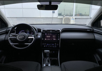 Подержанный автомобиль Hyundai Tucson 2021 года (12 фото)