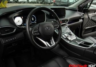 Подержанный автомобиль Hyundai Santa Fe 2021 года (16 фото)