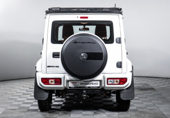 Подержанный автомобиль Suzuki Jimny 2019 года (6 фото)