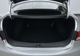 Подержанный автомобиль Nissan Almera Sedan 2013 года (15 фото)