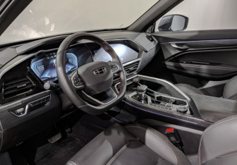 Подержанный автомобиль Geely Tugella 2023 года (15 фото)