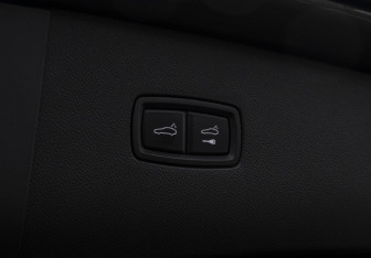 Подержанный автомобиль Porsche Cayenne 2020 года (28 фото)