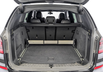 Подержанный автомобиль BMW X3 2021 года (10 фото)