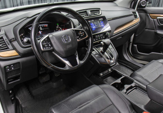 Подержанный автомобиль Honda CR-V 2021 года (16 фото)