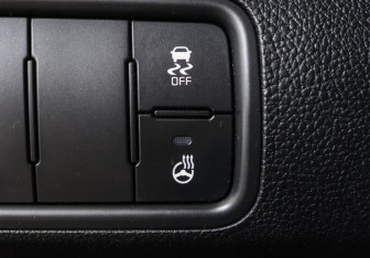 Подержанный автомобиль Kia Cerato Coupe 2013 года (10 фото)