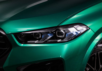 Подержанный автомобиль BMW X5 M 2025 года (17 фото)