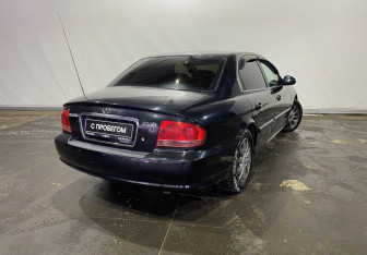 Подержанный автомобиль Hyundai Sonata 2008 года (4 фото)