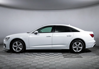 Подержанный автомобиль Audi A6 Sedan 2019 года (8 фото)