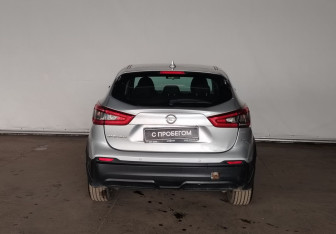 Подержанный автомобиль Nissan Qashqai 2019 года (5 фото)