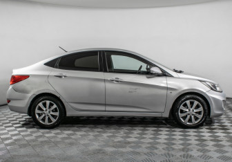 Подержанный автомобиль Hyundai Solaris Sedan 2012 года (4 фото)