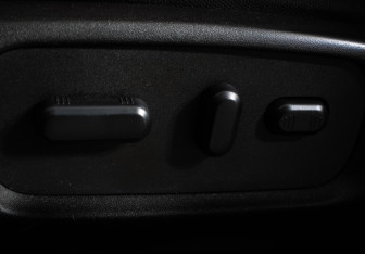 Подержанный автомобиль Ford Explorer 2014 года (14 фото)
