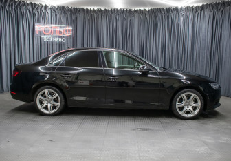 Подержанный автомобиль Audi A4 Sedan 2018 года (4 фото)