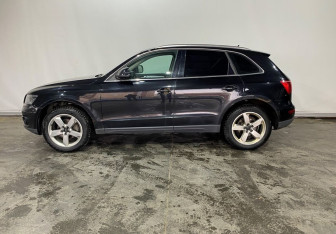 Подержанный автомобиль Audi Q5 2010 года (8 фото)