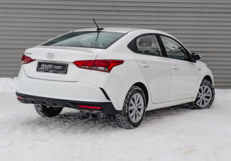 Подержанный автомобиль Hyundai Solaris Sedan 2021 года (5 фото)