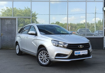 Подержанный автомобиль LADA (ВАЗ) Vesta Wagon 2019 года (3 фото)