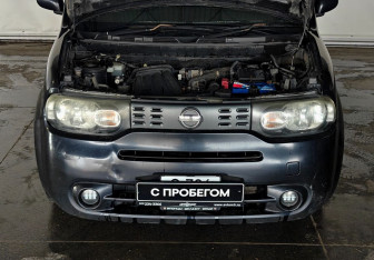 Подержанный автомобиль Nissan Cube 2010 года (8 фото)