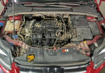 Подержанный автомобиль Ford Focus Wagon 2014 года (15 фото)