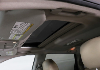 Подержанный автомобиль Nissan Pathfinder 2014 года (9 фото)