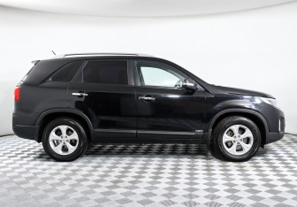 Подержанный автомобиль Kia Sorento 2014 года (4 фото)