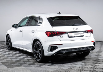 Подержанный автомобиль Audi A3 Hatchback 2021 года (7 фото)
