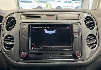 Подержанный автомобиль Volkswagen Tiguan 2012 года (17 фото)