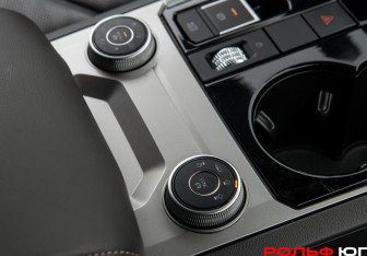 Подержанный автомобиль Volkswagen Touareg 2019 года (13 фото)