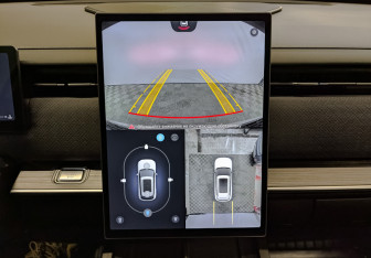 Подержанный автомобиль Jaecoo J7 2023 года (25 фото)