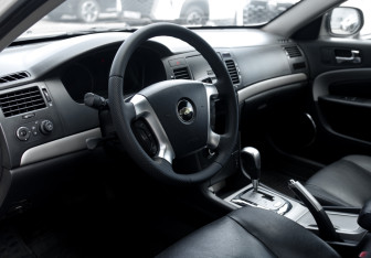 Подержанный автомобиль Chevrolet Epica 2011 года (14 фото)