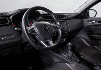 Подержанный автомобиль Renault Arkana 2019 года (14 фото)