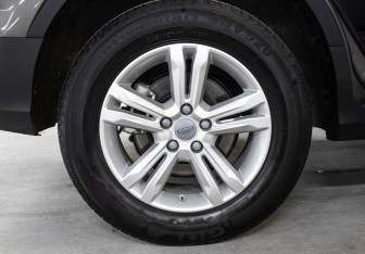 Подержанный автомобиль Geely Atlas Pro 2023 года (22 фото)