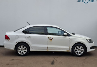Подержанный автомобиль Volkswagen Polo Sedan 2013 года (4 фото)