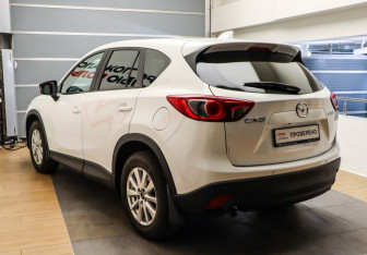 Подержанный автомобиль Mazda CX-5 2012 года (6 фото)