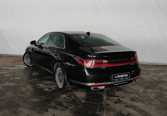 Подержанный автомобиль Genesis G90 2019 года (4 фото)