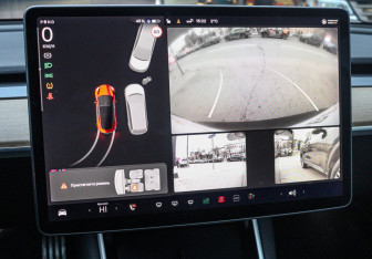 Подержанный автомобиль Tesla Model 3 2019 года (17 фото)