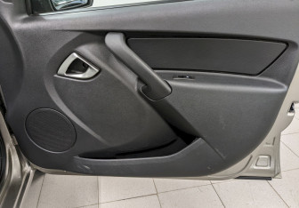 Подержанный автомобиль LADA (ВАЗ) Granta Sedan 2021 года (17 фото)