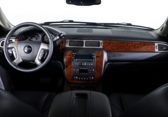 Подержанный автомобиль Chevrolet Tahoe 2012 года (15 фото)