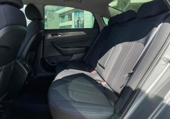 Подержанный автомобиль Hyundai Sonata 2018 года (10 фото)