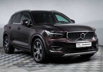 Подержанный автомобиль Volvo XC40 2020 года (3 фото)