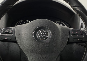 Подержанный автомобиль Volkswagen Tiguan 2014 года (17 фото)