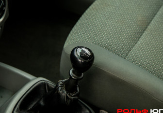 Подержанный автомобиль Chevrolet Aveo Sedan 2005 года (12 фото)