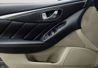 Подержанный автомобиль Infiniti Q50 2014 года (15 фото)