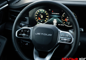 Подержанный автомобиль Jetour X90 2023 года (12 фото)