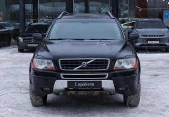Подержанный автомобиль Volvo XC90 2004 года (2 фото)
