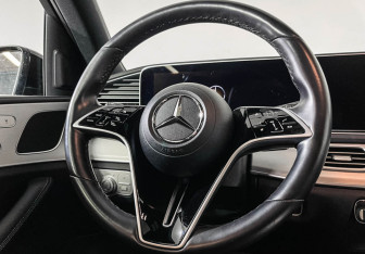 Подержанный автомобиль Mercedes-Benz GLE 2023 года (15 фото)