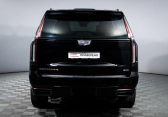 Подержанный автомобиль Cadillac Escalade Suv 2022 года (6 фото)