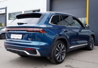 Подержанный автомобиль Geely Monjaro 2023 года (5 фото)