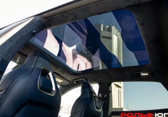 Подержанный автомобиль Zeekr 001 2024 года (13 фото)