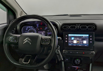 Подержанный автомобиль Citroen C3 Aircross 2018 года (21 фото)